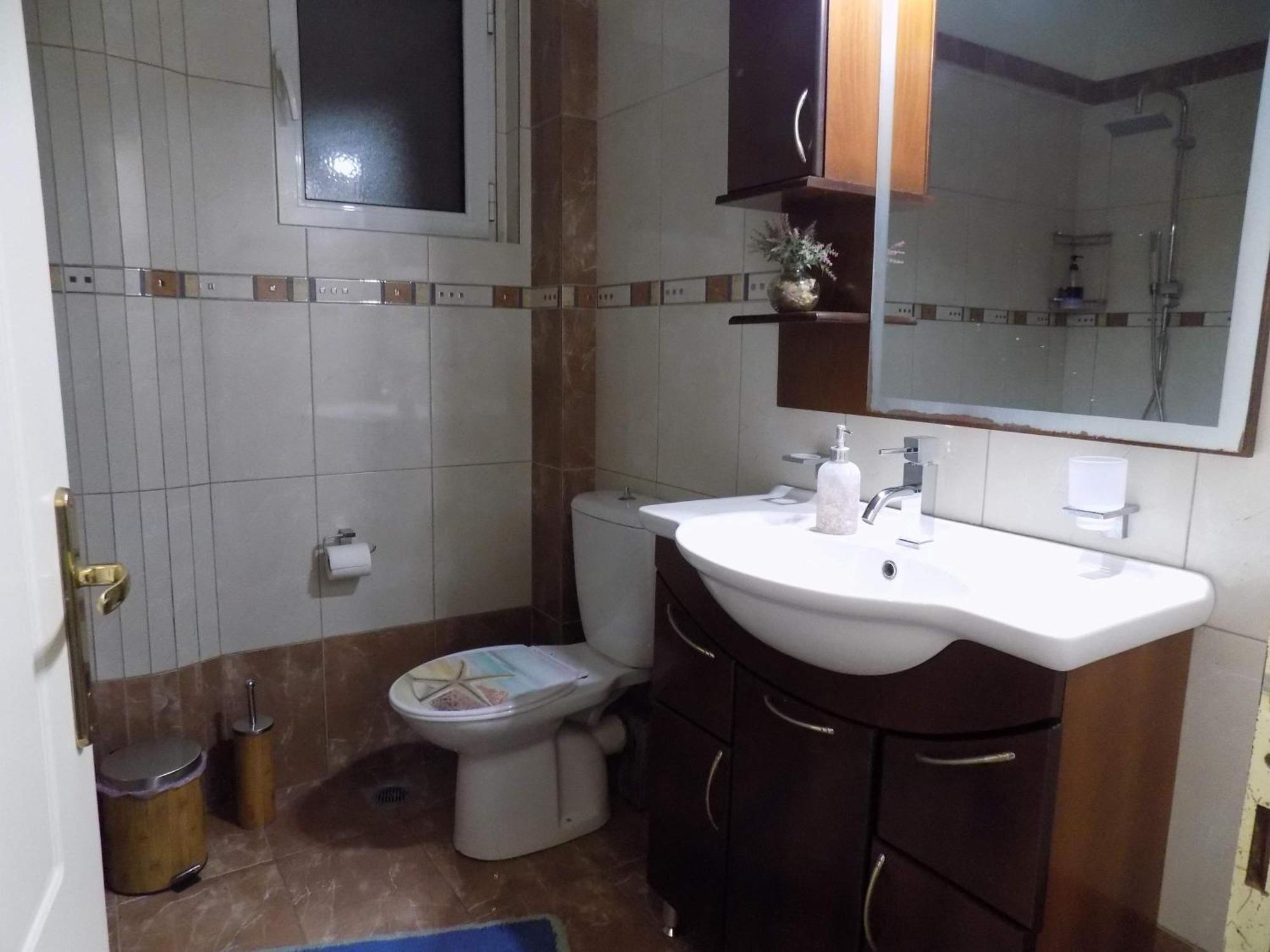 Natalys 2 Bedroom Gorgeous Apartment In Волос Екстериор снимка